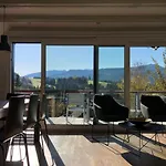 Haus Mit Bergblick